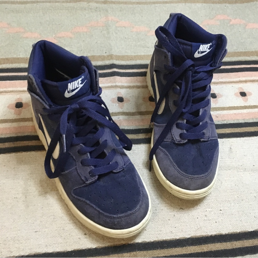Nike 6Y navy blue stars on the sole GUC